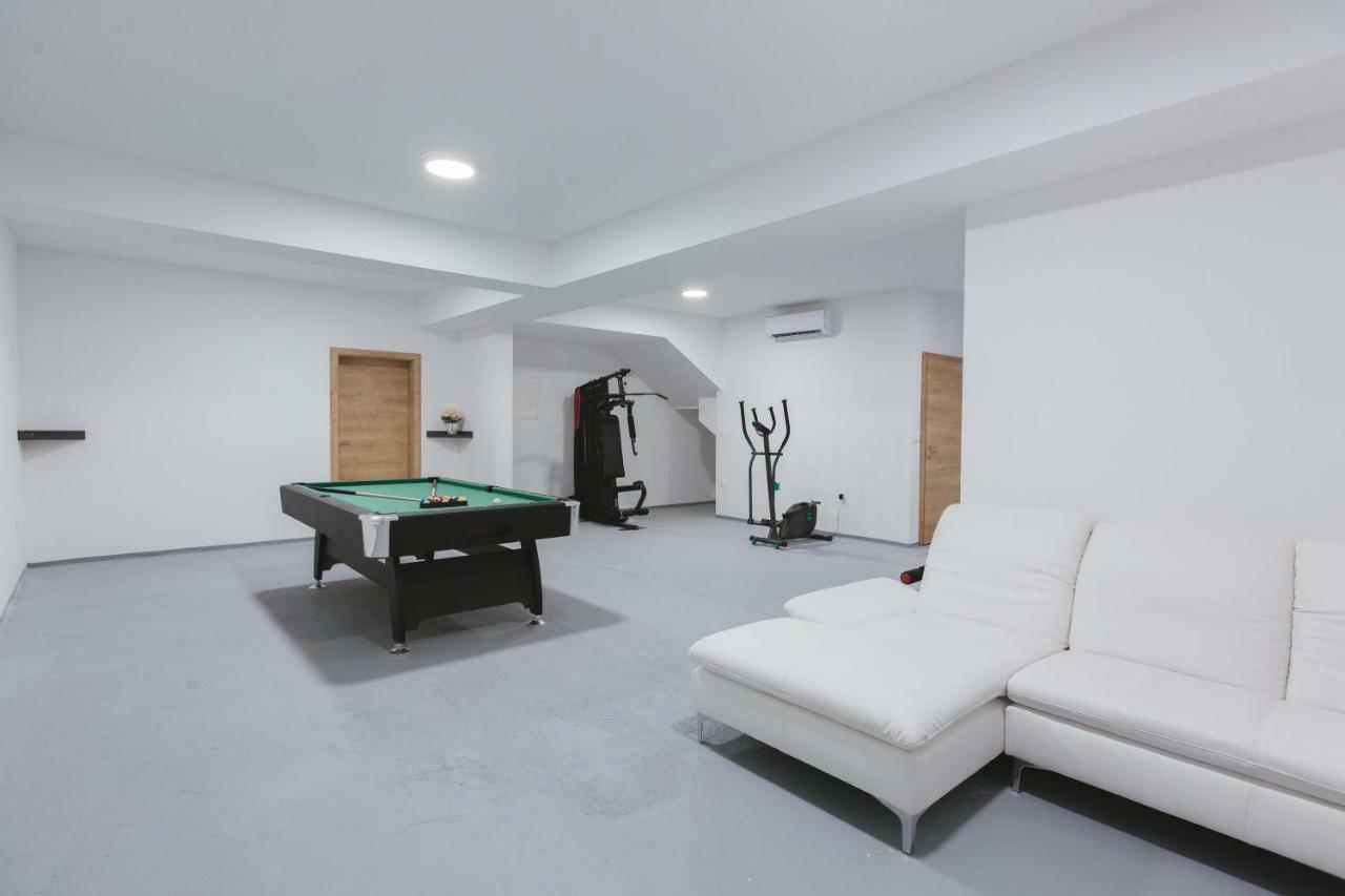 Villas Alfa & Omega Klis Екстер'єр фото